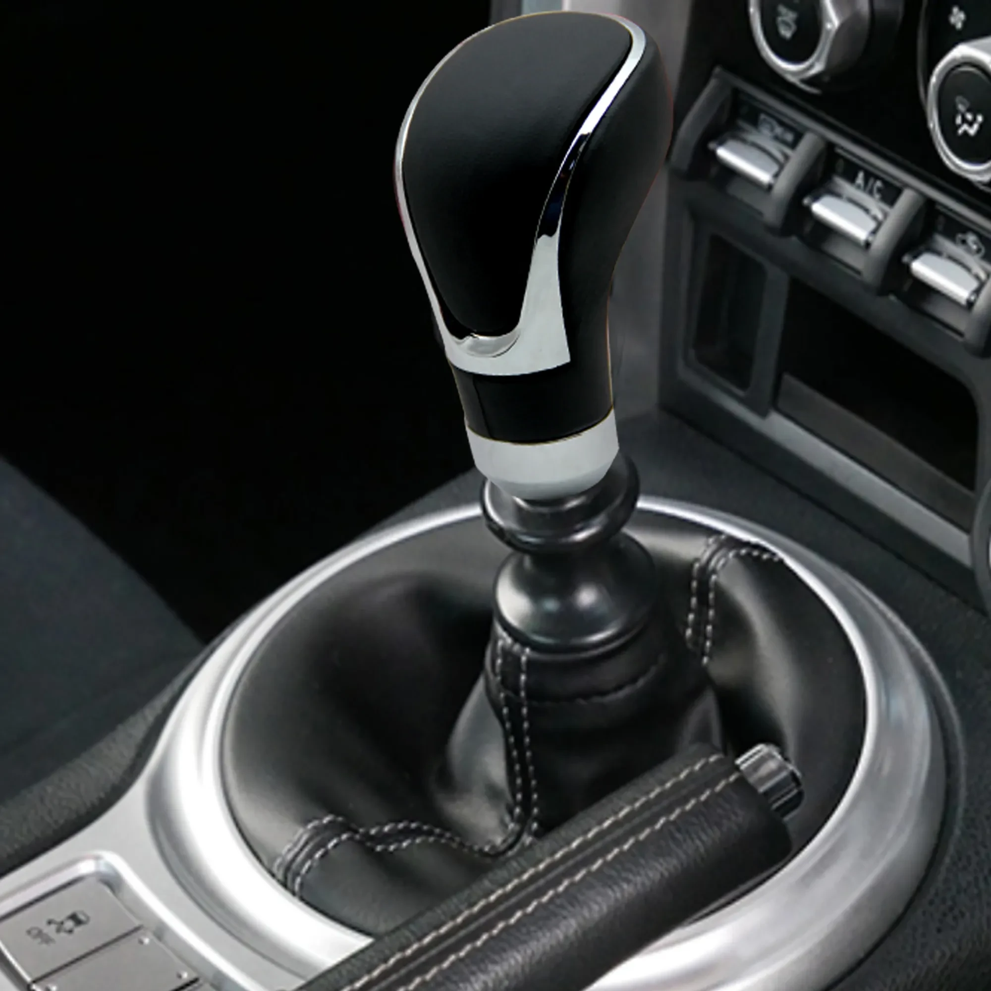 مقبض ناقل حركة عالمي – جلد أسود