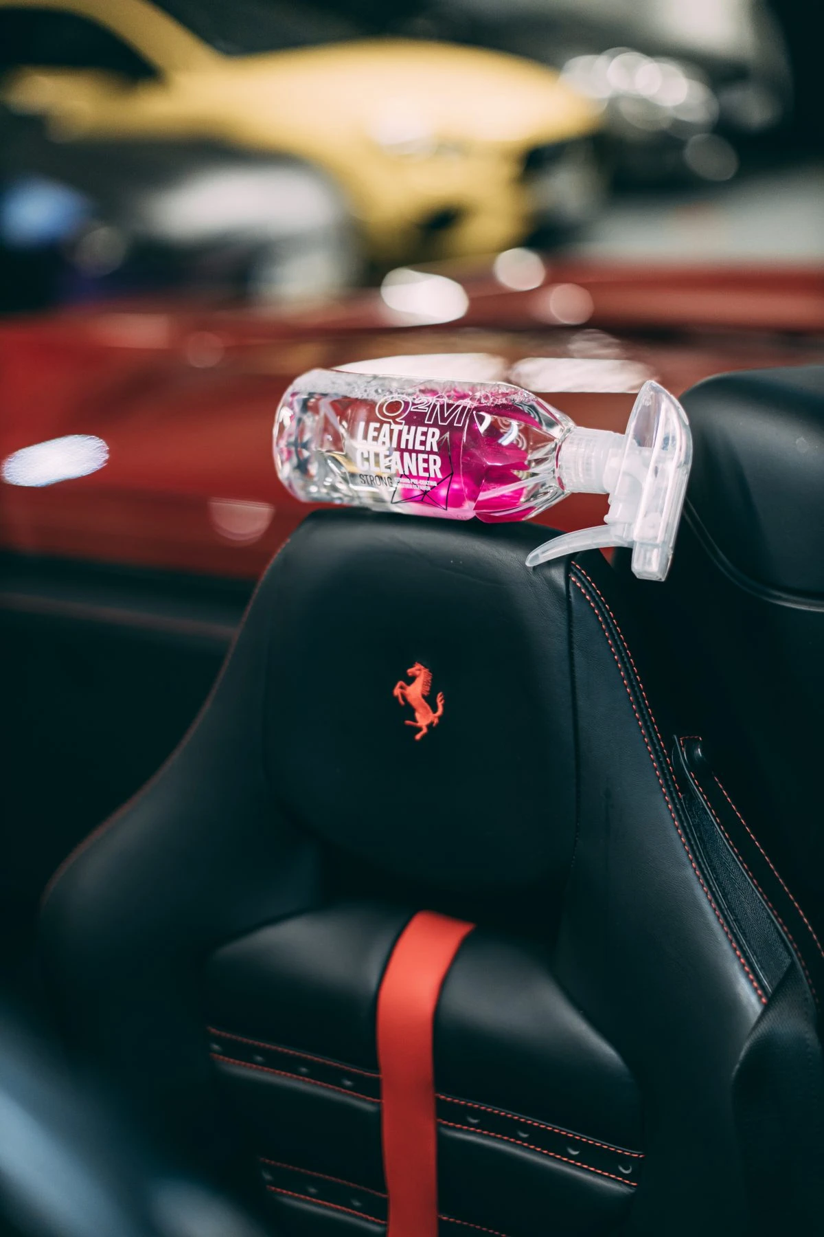 كيو تو إم ليذر كلينر سترونغ – 1000 مل منظف جلد قوي | جيون - Image 3