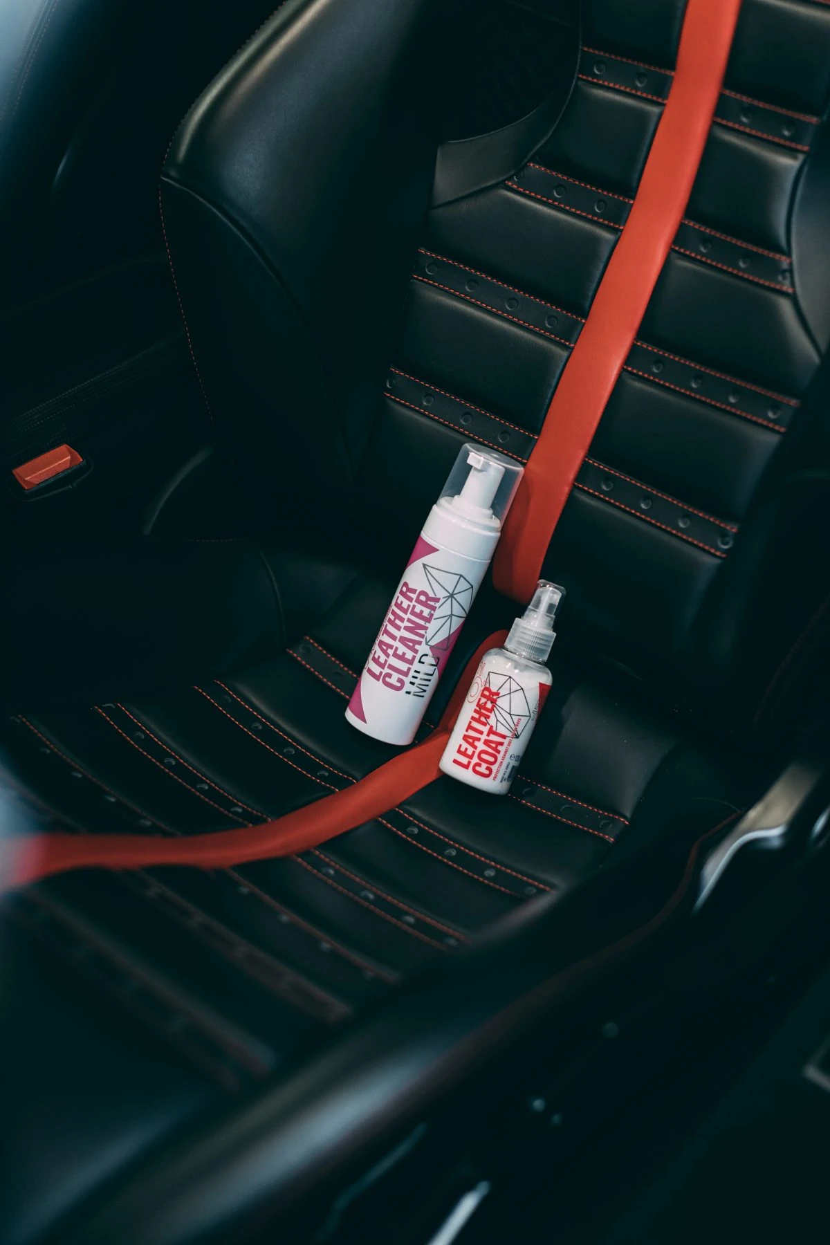 كيو تو إم ليذر سيت مايلد – طقم تنظيف وحماية الجلد | جيون - Image 3