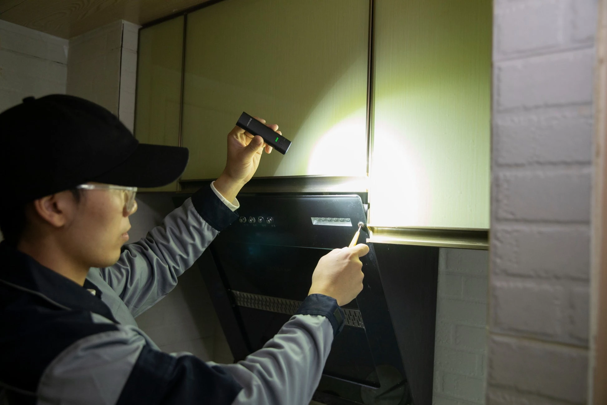 قلم متعدد الاستخدامات OLIGHT OPEN GLOW - Image 2