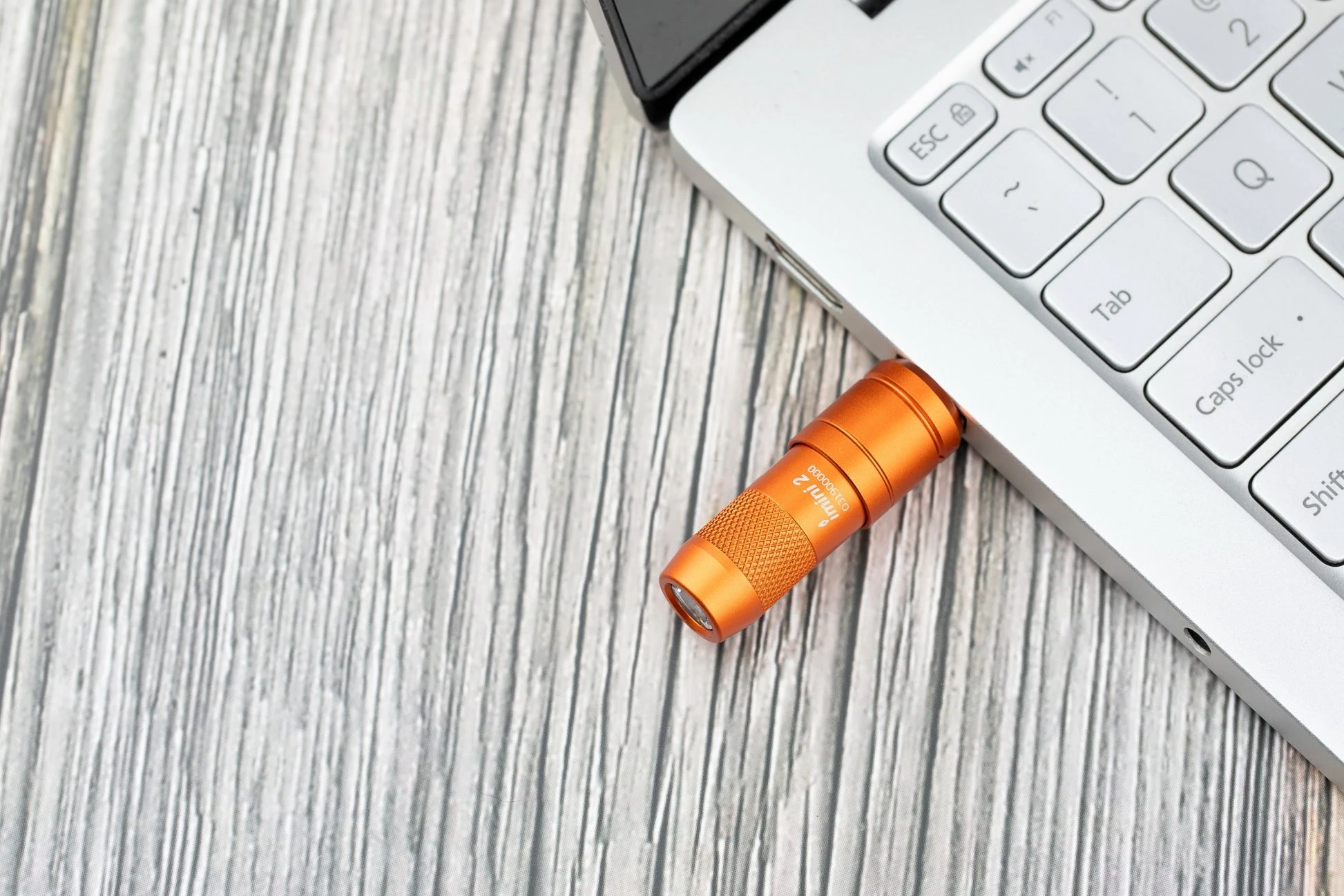 كشاف بحجم صغير قابل للشحن OLIGHT IMINI 2 - Image 2