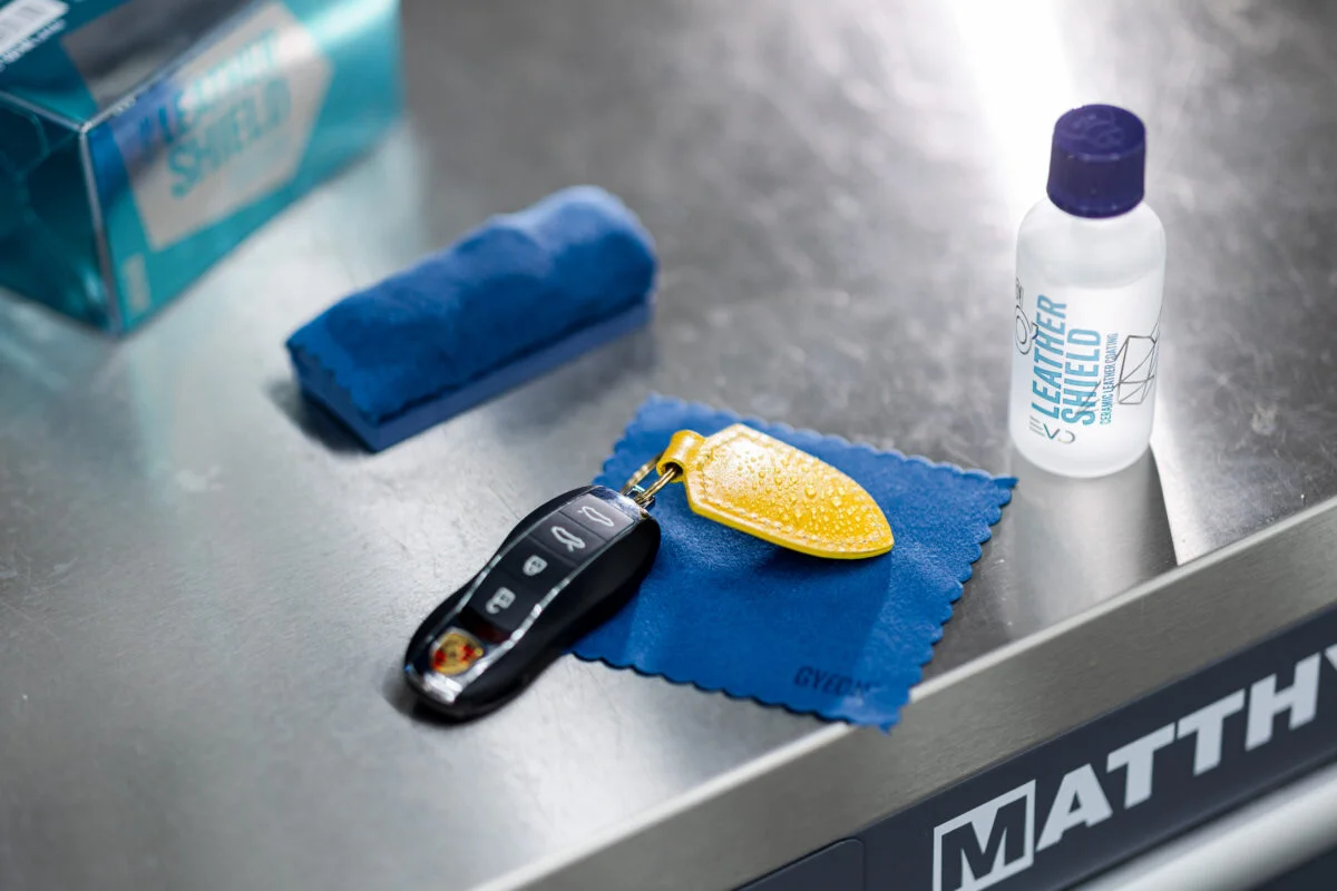 كيو تو إم ليذر شيلد EVO – 100 مل طلاء سيراميكي لحماية الجلد | جيون - Image 4